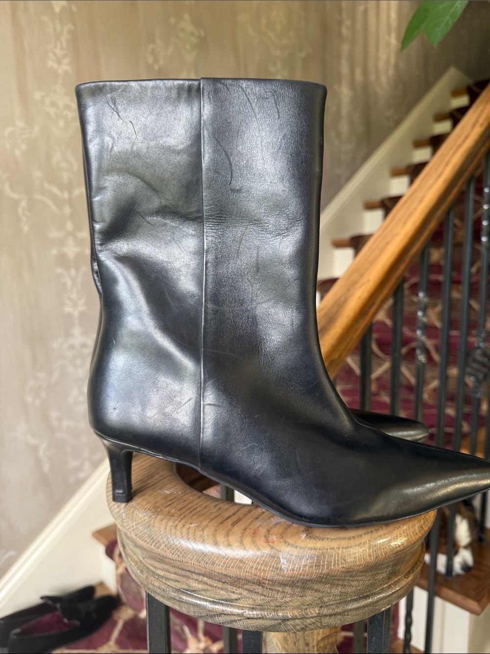 SEYCHELLES ladies, size 6 game changer, black leather boot excellent condition
